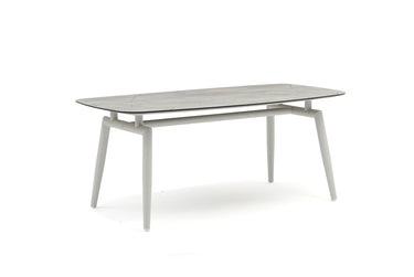 SCOOP dining table