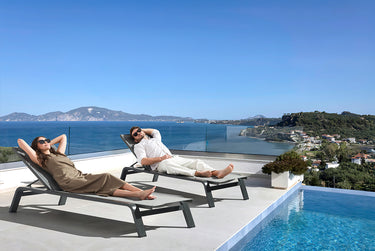 SO CHIC chaise lounge